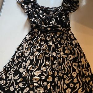 Jones New York black and white dress